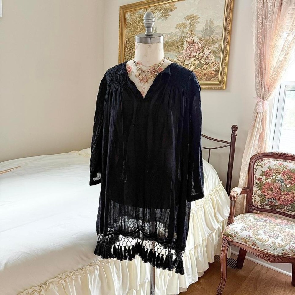 modern black tunic coverup Roller Rabbit size medium